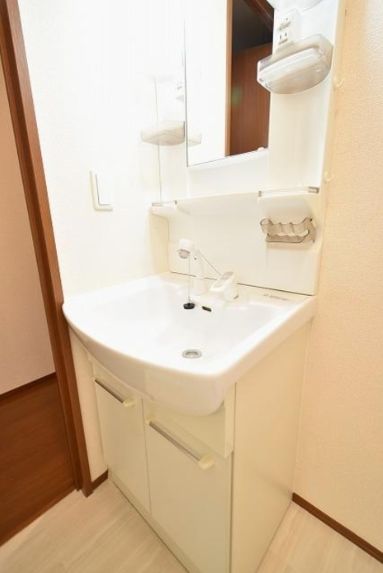 洗面設備　独立洗面化粧台付き