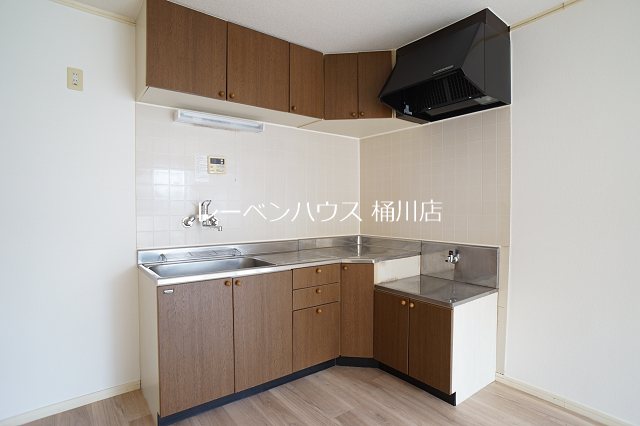 キッチン　レーベンハウス桶川店へ　048-787-5511