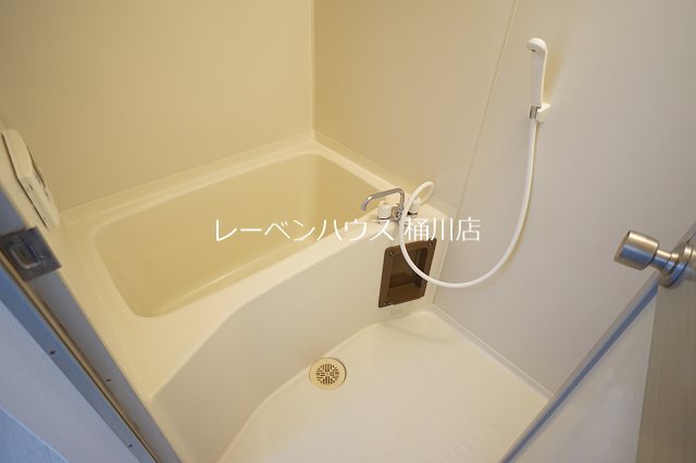 バス・シャワールーム　レーベンハウス桶川店へ　048-787-5511
