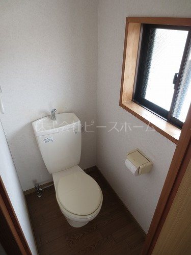 トイレ　※別号室参考写真