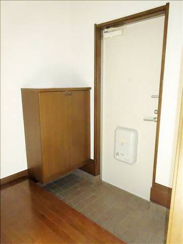 玄関　下駄箱のある玄関