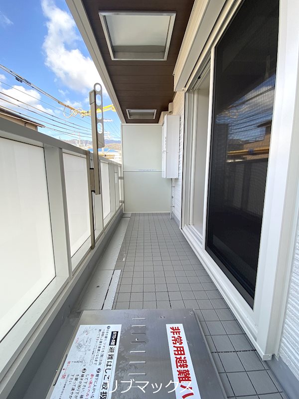 バルコニー　同施工会社同仕様の参考写真