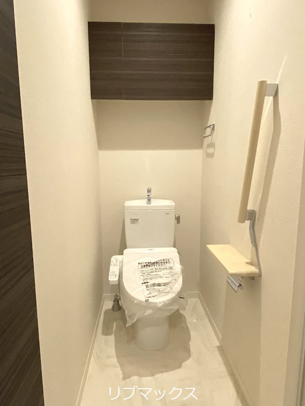 トイレ　同施工会社同仕様の参考写真