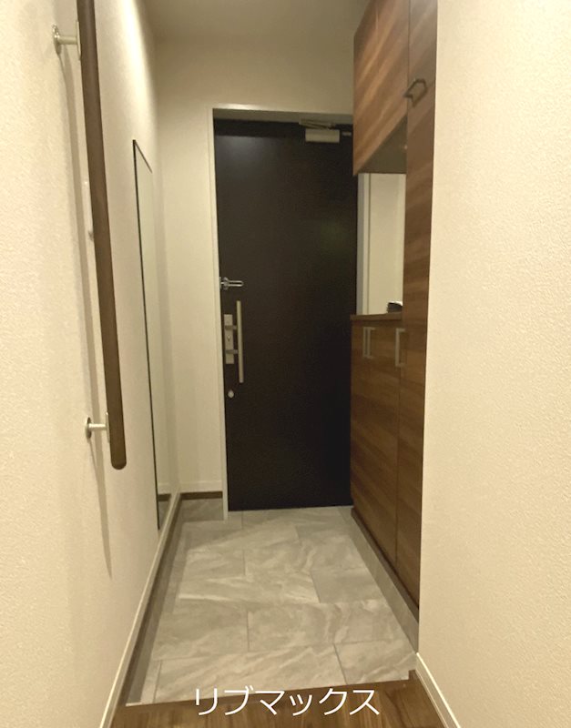 玄関　同施工会社同仕様の参考写真