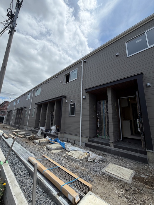 建物外観　建築中