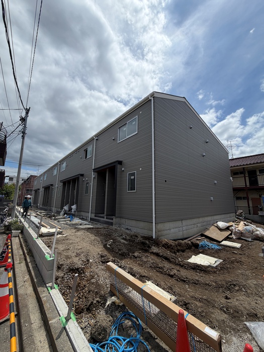 建物外観　建築中