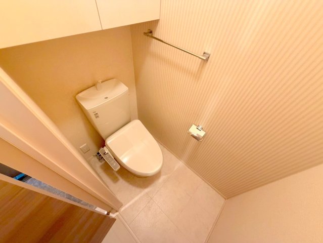 トイレ　綺麗なトイレにはウォシュレット標準装備です。