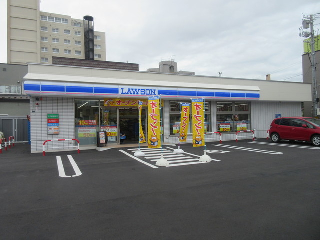 コンビニ　ローソン札幌平和通三丁目店（コンビニ）まで115m