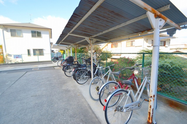 ドラックストア　クスリ岩崎チェーン広島府中南店（ドラッグストア）まで1242m