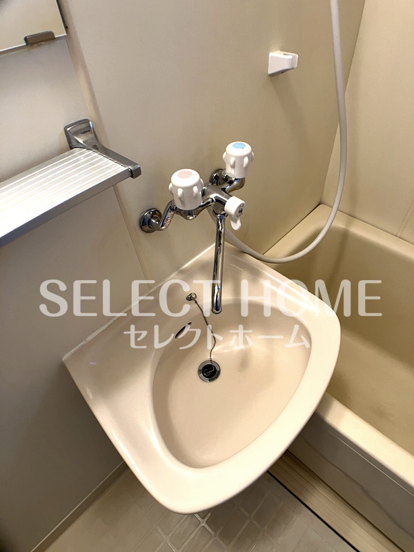 洗面設備　同型タイプ