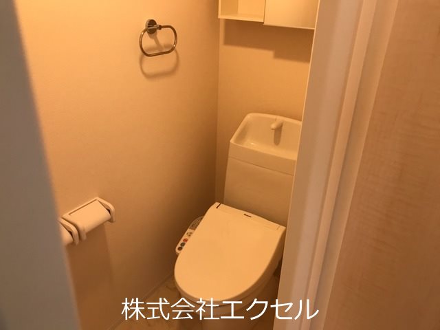 トイレ　綺麗な温水洗浄便座♪