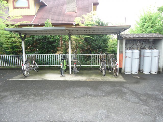 その他共有部分　屋根付き駐輪場