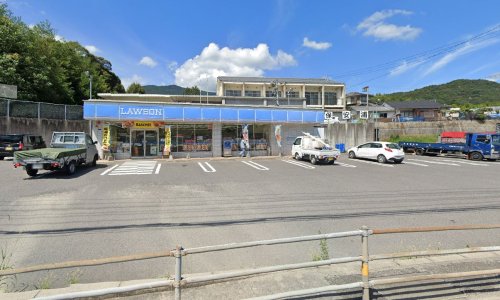 コンビニ　ローソン 安浦安登店（コンビニ）まで560m