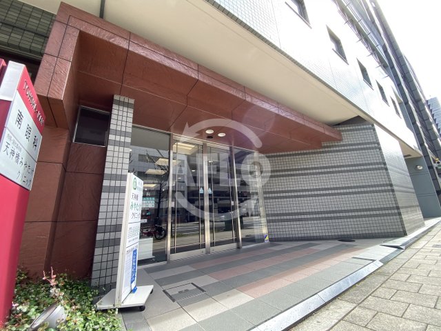 エントランス　大阪謄写館ビル　エントランス