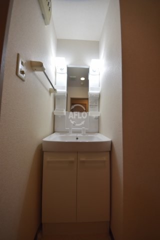 洗面設備　大阪謄写館ビル　独立洗面台
