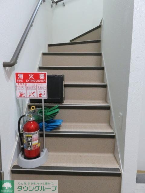 ロビー　★共用階段★