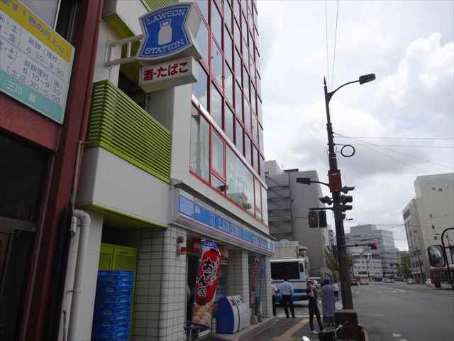 コンビニ　ローソン（コンビニ）まで390m