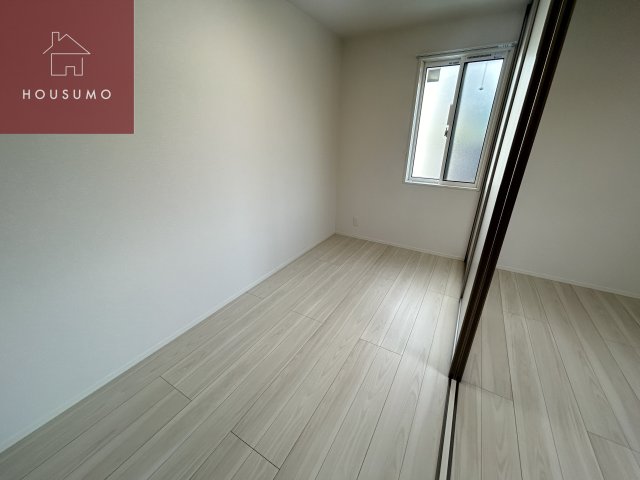 その他部屋・スペース　落ち着いて過ごせるお部屋なので、寝室にいかがでしょうか
