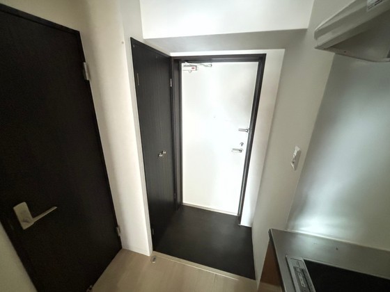 玄関　※別部屋の写真です