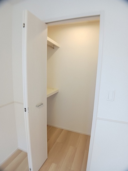 収納　※別部屋の写真です