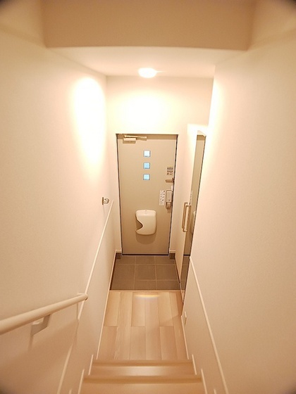 玄関　※別部屋の写真です