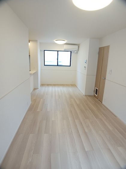 居室・リビング　※別部屋の写真です