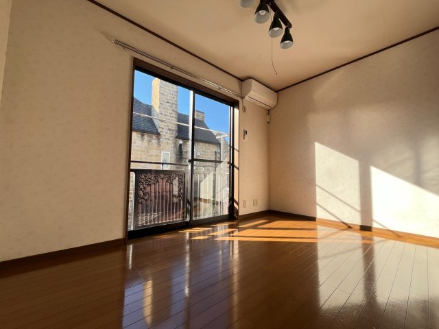 居室・リビング　※別号室参考写真です