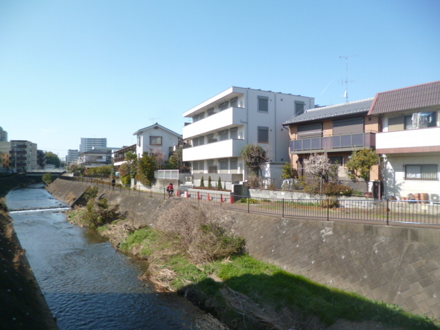 その他　住環境良好川沿いの道をお散歩できます