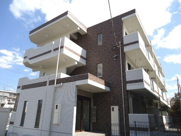 建物外観　外観タイル張りです