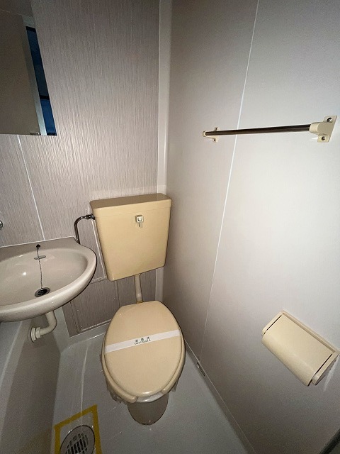 トイレ　※同建物参考写真