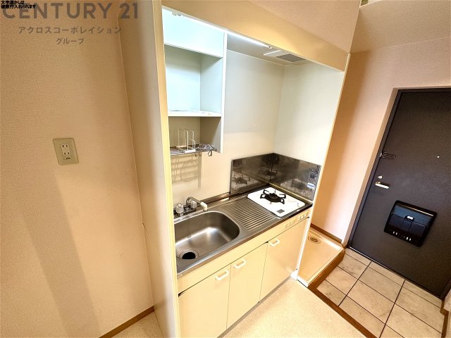 キッチン　壁付けキッチンでスペースを最大限有効活用できます！