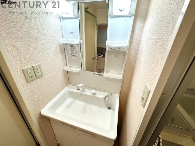 洗面設備　独立洗面化粧台付きで便利です♪