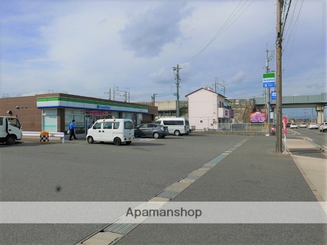 コンビニ　ファミリーマート大府北崎店（コンビニ）まで612m