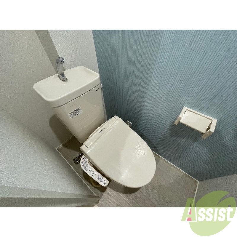 トイレ　こちらはトイレになります。ウォシュレット付きです。
