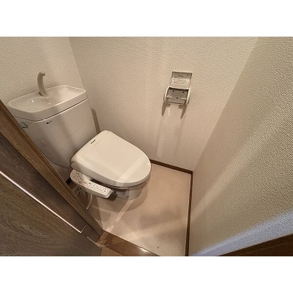 トイレ　コンパクトで使いやすいトイレです