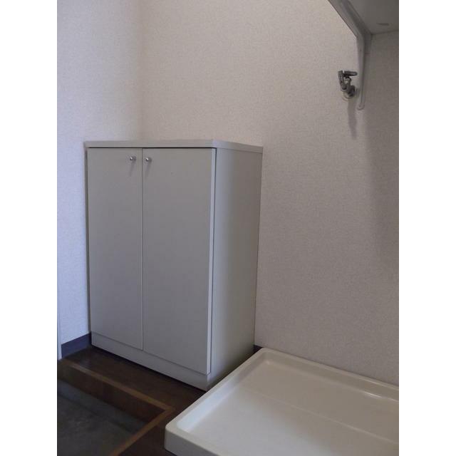 玄関　シューズボックス／室内洗濯機置場