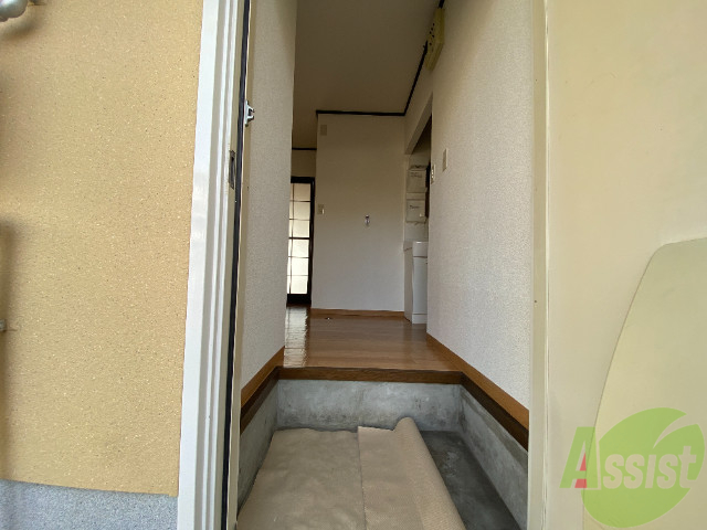 玄関　玄関から撮影しました。広々としていますね。