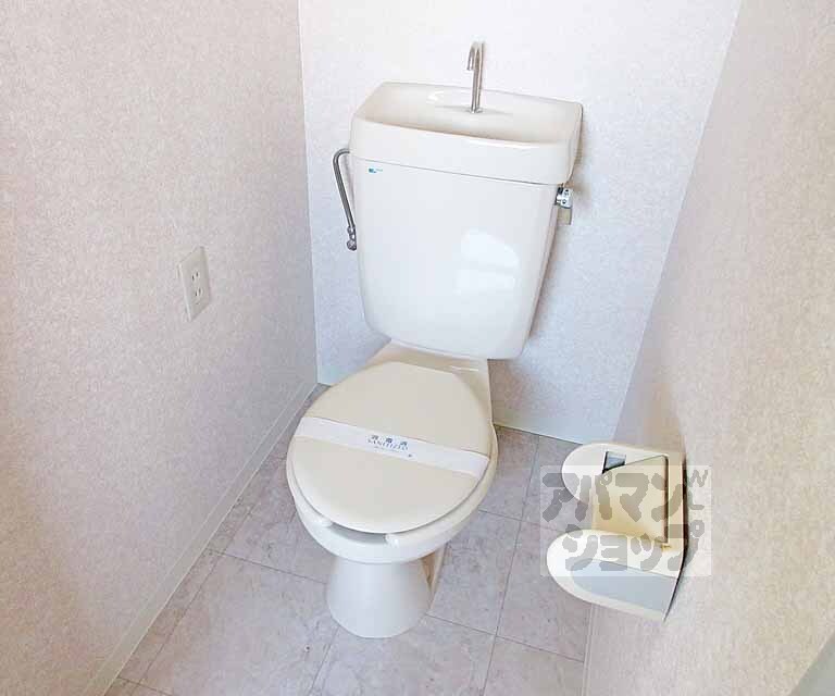 トイレ　床がお洒落です・