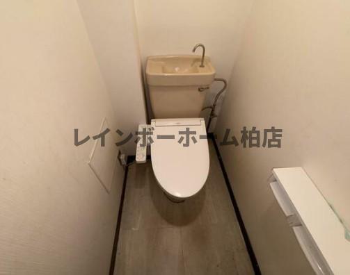 トイレ　落ち着いたトイレです