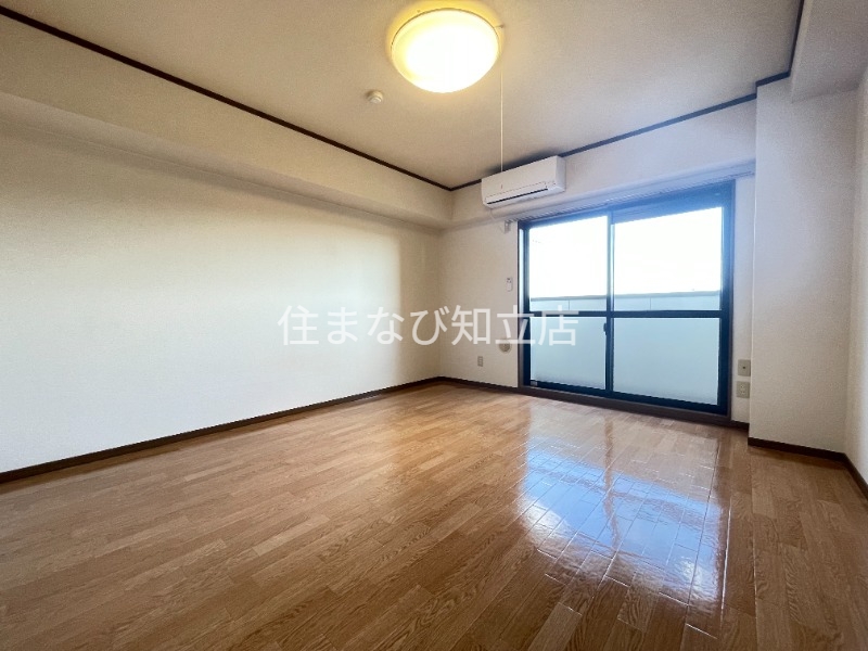 居室・リビング　同型別部屋写真
