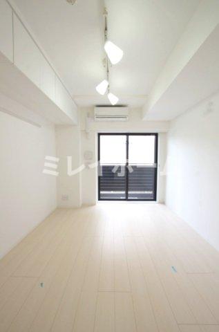 居室・リビング　同建物内、別のお部屋の参考写真になります。