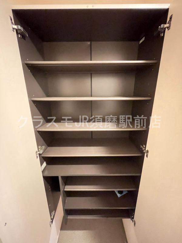 収納　たくさん入るシューズボックス