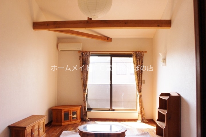 居室・リビング　同型別部屋写真