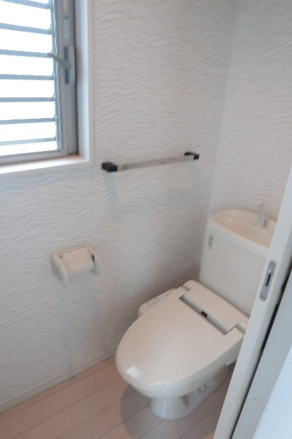 トイレ　ゆったりとした空間のトイレです