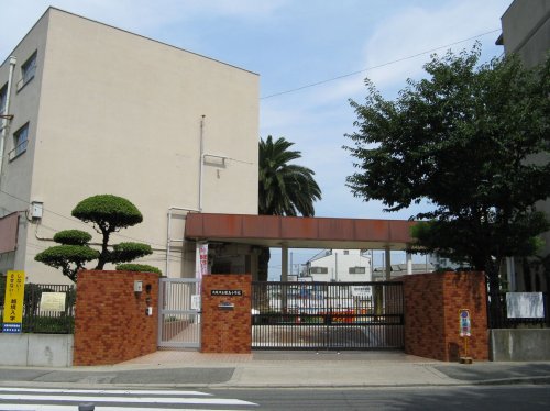 小学校　大阪市立歌島小学校（小学校）まで332m
