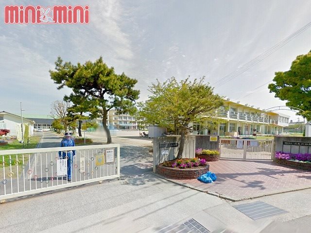 小学校　明石市立二見北小学校（小学校）まで900m