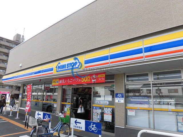 コンビニ　ミニストップ平野瓜破西店（コンビニ）まで413m
