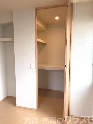 収納　ウォークインクローゼット