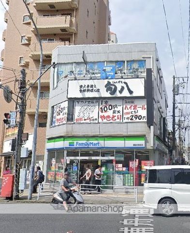 コンビニ　ファミリーマート（コンビニ）まで162m