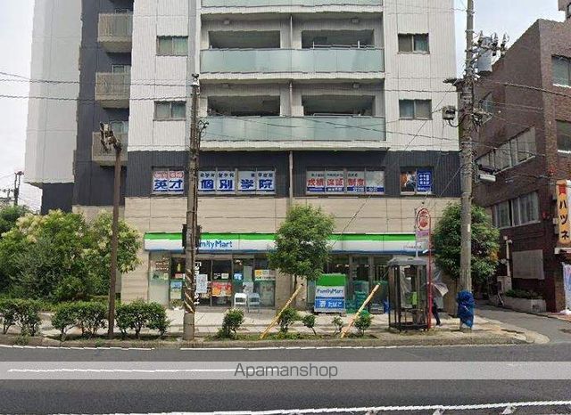 コンビニ　ファミリーマート（コンビニ）まで277m